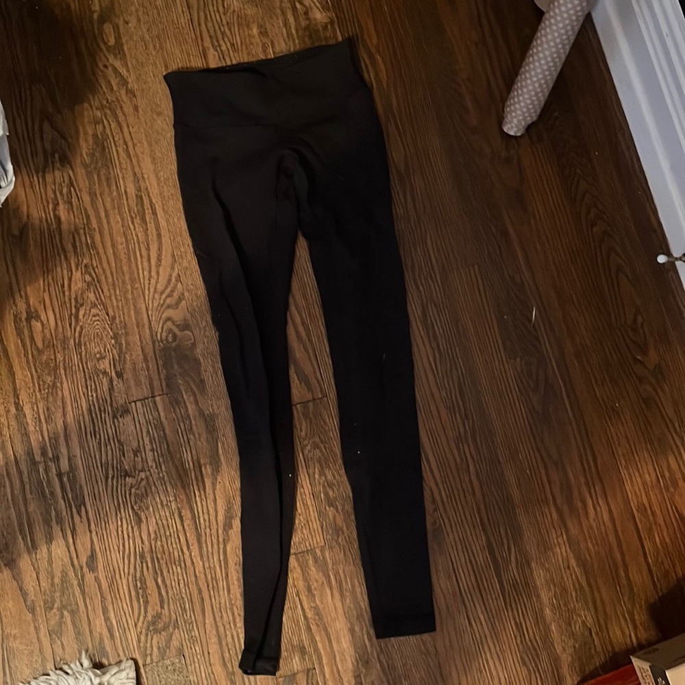 Black Lululemon leggings